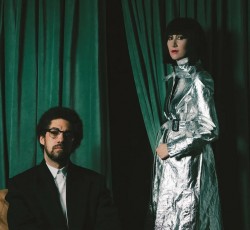 Karen O και Danger Mouse επανενώνονται για ένα νέο single