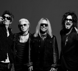Οι Mötley Crüe επιστρέφουν με νέο single 