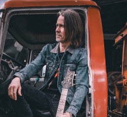 O Myles Kennedy επιστρέφει με νέο δίσκο και single