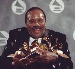 Έφυγε από τη ζωή ο κορυφαίος παραγωγός Quincy Jones 