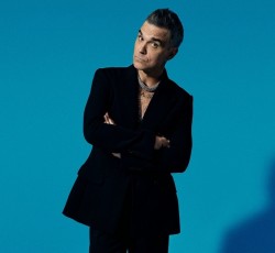 O Robbie Williams ζωντανά στο Καλλιμάρμαρο 