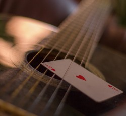 Πώς επηρεάζει η ροκ μουσική μια εμπειρία gambling στα διαδικτυακά καζίνο; 