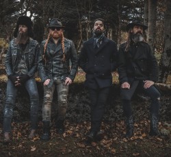 Οι Solstafir αποκάλυψαν το "Hin Helga Kvöl"