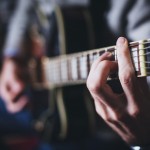 Τα τοπ 10 ελληνικά και ξένα ροκ τραγούδια για τα τυχερά παιχνίδια