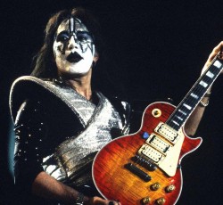 Πέθανε ο θρυλικός Ace Frehley των Kiss