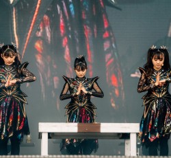 Babymetal και Poppy κυκλοφόρησαν το "From Me To U" 