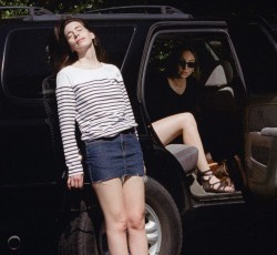 Ακούστε το "Everybody's Trying Tο Figure Me Out" των Haim