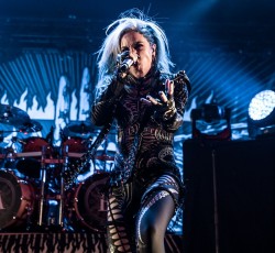 Παρελθόν από τους Arch Enemy η Alissa White-Gluz 