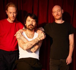 Οι Biffy Clyro επιστρέφουν με νέο δίσκο