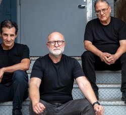 Ο Bob Mould επανενώνει τους Sugar