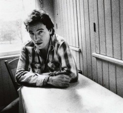 Ο Bruce Springsteen κυκλοφορεί για πρώτη φορά το "Electric Nebraska"