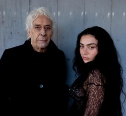 Charli xcx και John Cale συμπράττουν σε νέο single 