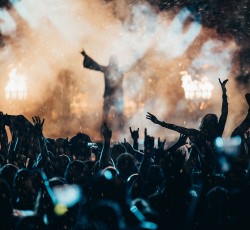 Ιστορικές συναυλίες στην Ελλάδα 