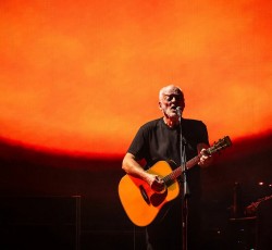 Στους κινηματογράφους η εμφάνιση του David Gilmour στη Ρώμη