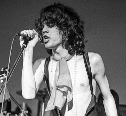 Έφυγε από τη ζωή ο David Johansen, frontman των New York Dolls 