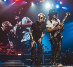 Ακούστε τα καινούρια τραγούδια των Guns N' Roses 