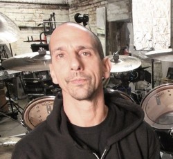 Επιστρέφει στους Paradise Lost ο Jeff Singer 