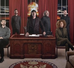 Οι Laibach διασκευάζουν το "I Wanna Know What Love Is" των Foreigner