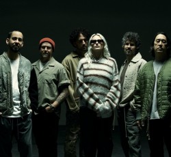 Οι Linkin Park αποκάλυψαν το "Up From The Bottom" 