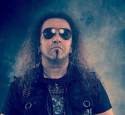 Ο R.D. Liapakis αντικαθιστά τον Erik Gronwall στο συγκρότημα του Michael Schenker