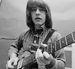 Έφυγε από τη ζωή ο σπουδαίος κιθαρίστας Rick Derringer 