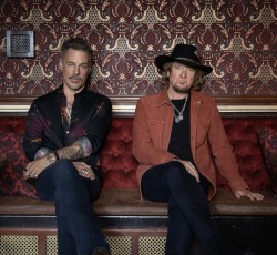 Ακούστε το καινούριο single των Adrian Smith και Richie Kotzen 