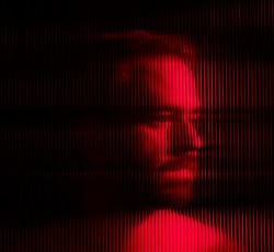 Ακούστε το νέο single του Theodore 