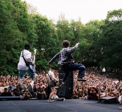 Hayley Williams: «Αυτοί είναι οι Fugazi μου»