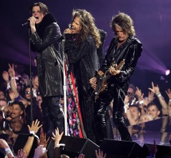 Steven Tyler και Yungblud τιμούν τον Ozzy στα MTV Video Music Awards 2025