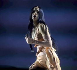 Νέος δίσκος και single για την Poppy