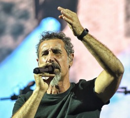 Οι System Of A Down διασκευάζουν το "Snowblind" έπειτα από 23 χρόνια