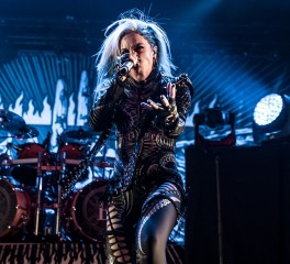Παρελθόν από τους Arch Enemy η Alissa White-Gluz