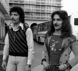 Στη δημοσιότητα live video των Black Sabbath με τον Dave Walker από το 1978