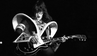 H rock κοινότητα τιμά τον Ace Frehley