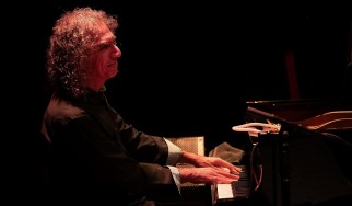 Ο Σταύρος Λάντσιας παρουσιάζει ζωντανά το νέο του άλμπουμ