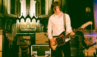 O Thurston Moore διασκευάζει Velvet Underground