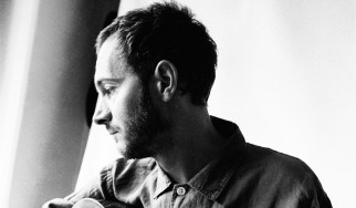 O Tom Smith των Editors ζωντανά και στην Αθήνα