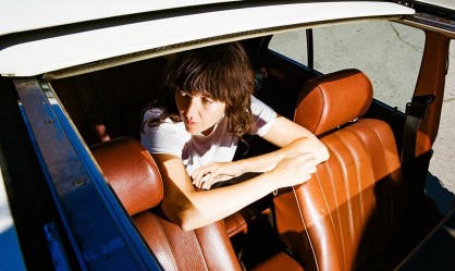 Η Courtney Barnett επιστρέφει με νέα μουσική