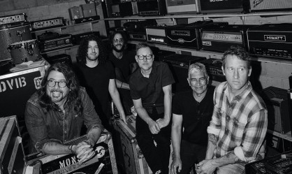 Οι Foo Fighters επιστρέφουν με το "Asking For A Friend"