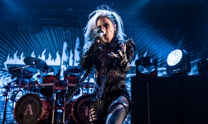 Παρελθόν από τους Arch Enemy η Alissa White-Gluz