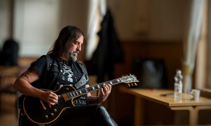 Ο Σάκης Τόλης αποκάλυψε το "Hail Thy Mighty Rock N' Roll"