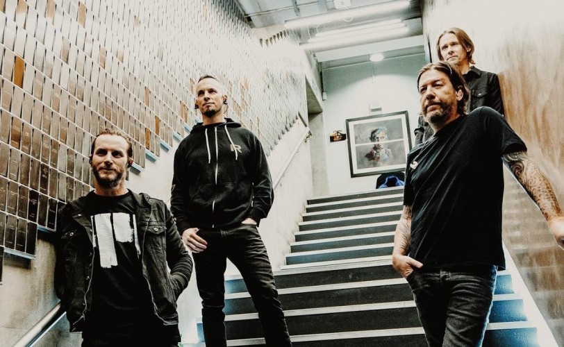 Οι Alter Bridge κυκλοφορούν το "Playing Aces"