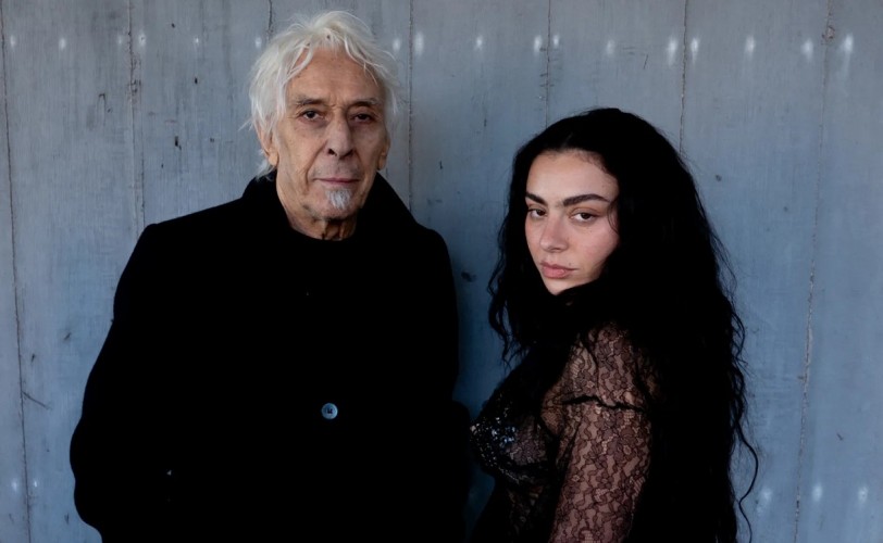 Charli xcx και John Cale συμπράττουν σε νέο single