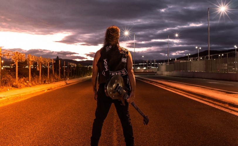 Τρίτος προσωπικός δίσκος για τον Σάκη Τόλη