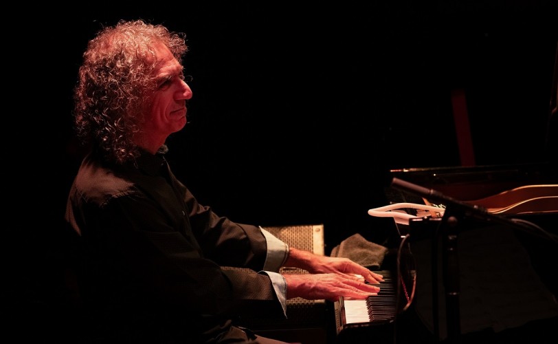 Ο Σταύρος Λάντσιας παρουσιάζει ζωντανά το νέο του άλμπουμ