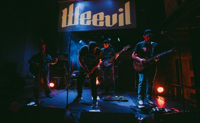 Οι Weevil κυκλοφορούν το "Acrophobia"