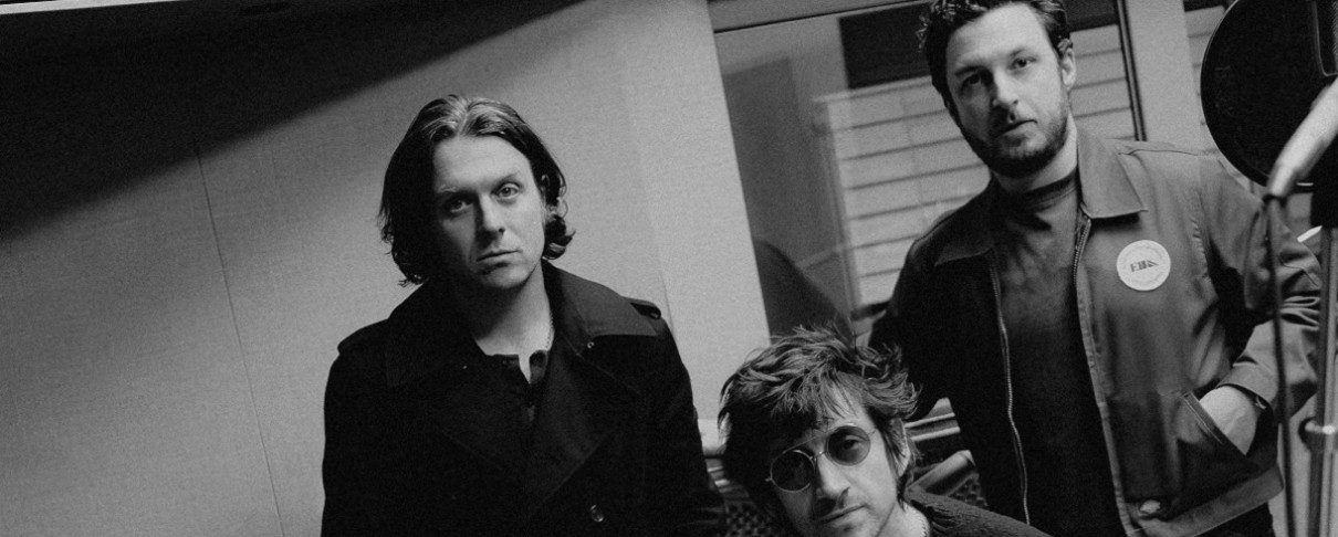 Οι Arctic Monkeys επιστρέφουν με νέο single έπειτα από τέσσερα χρόνια