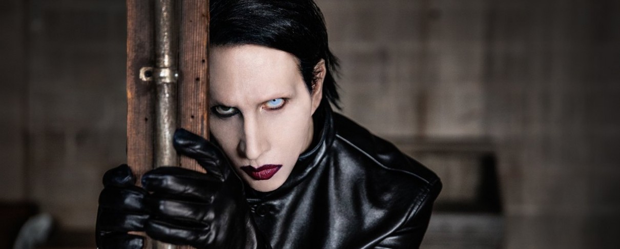 O Marilyn Manson επιστρέφει με το "Οne Assassination Under God - Chapter 2"