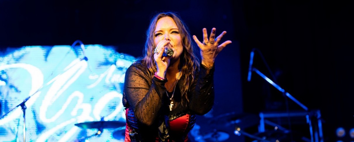 H Anette Olzon ζωντανά στην Αθήνα