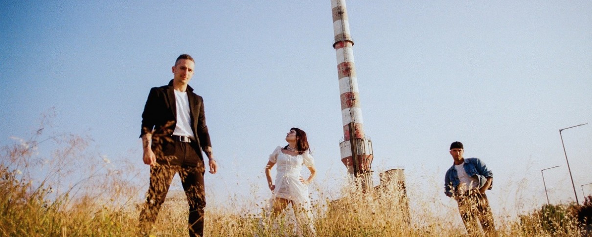 Οι Dramachine καλωσορίσουν το κοινό στον "Χορό Του Θανάτου"